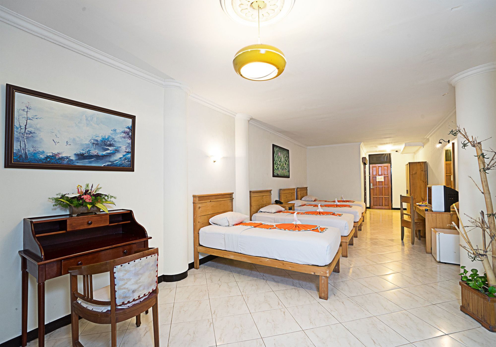 Royal Hotel Tretes Prigen Exterior foto